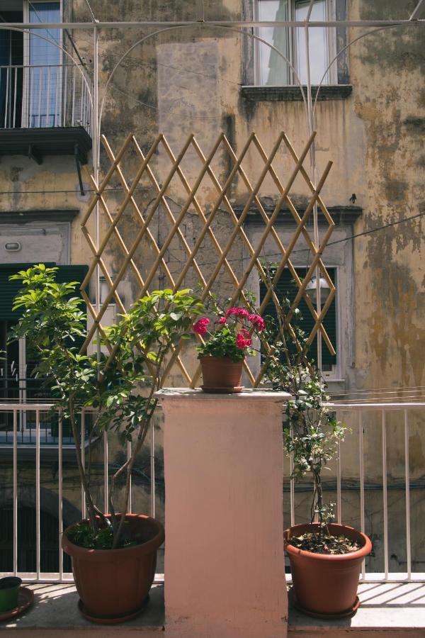 ナポリLa Casa Del Nespolo, 2 Terrazzi E 2 Bagni In Centroアパートメント エクステリア 写真