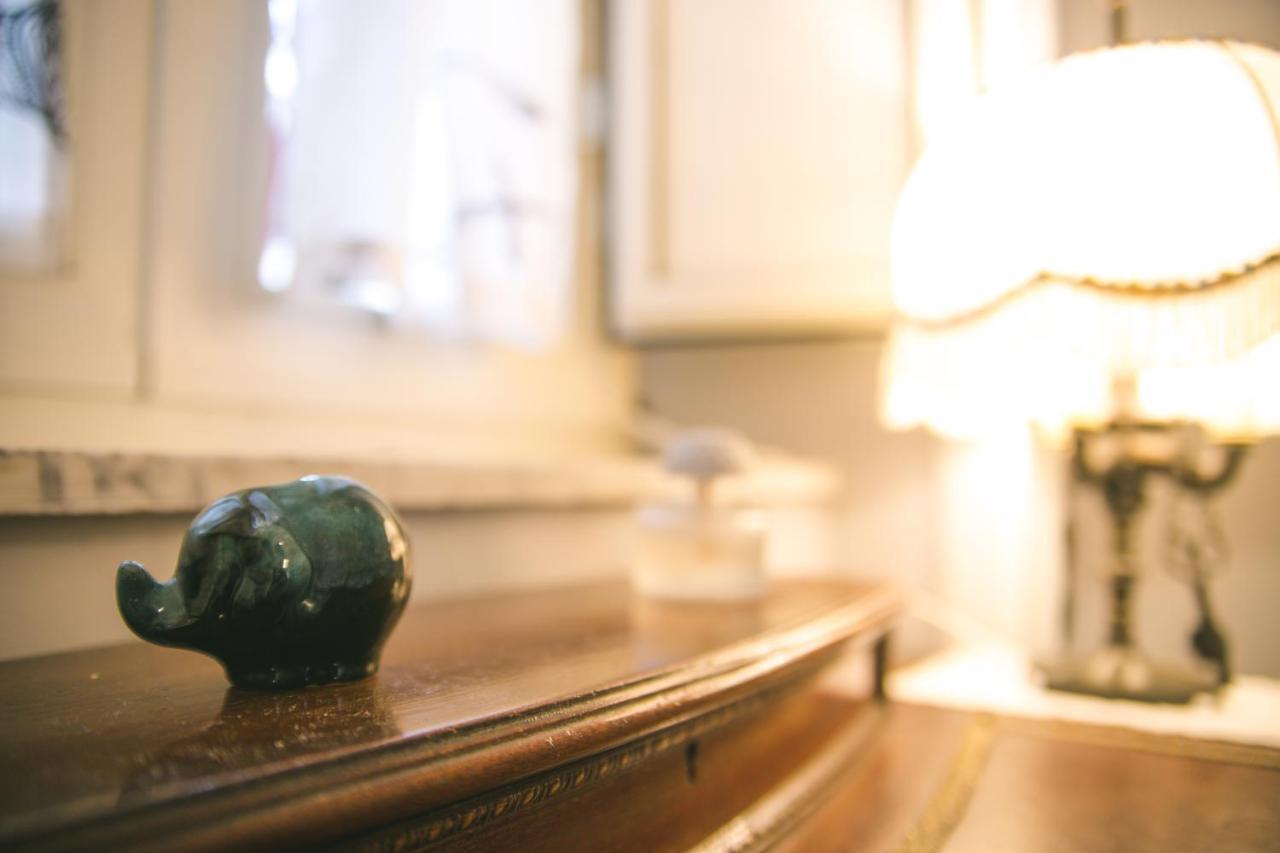 ナポリLa Casa Del Nespolo, 2 Terrazzi E 2 Bagni In Centroアパートメント エクステリア 写真
