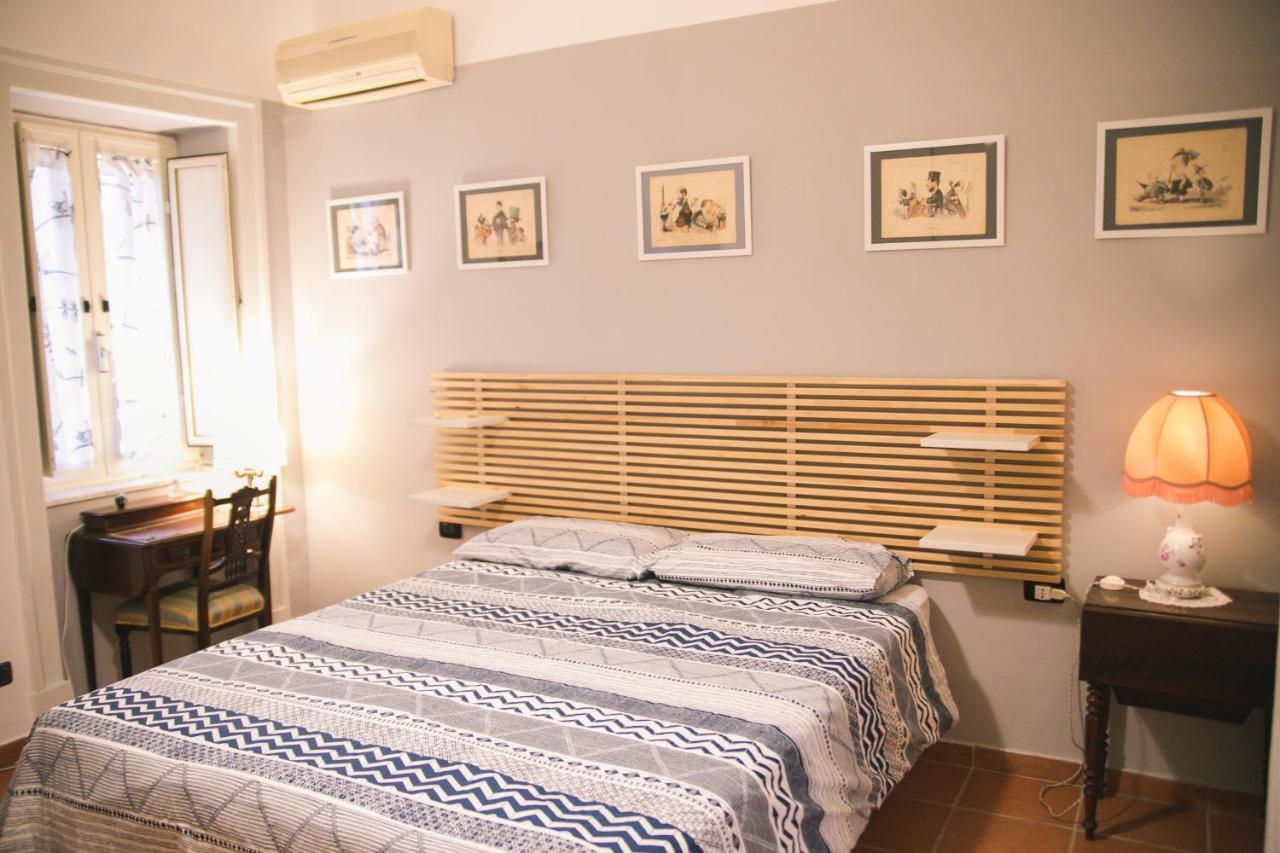 ナポリLa Casa Del Nespolo, 2 Terrazzi E 2 Bagni In Centroアパートメント エクステリア 写真