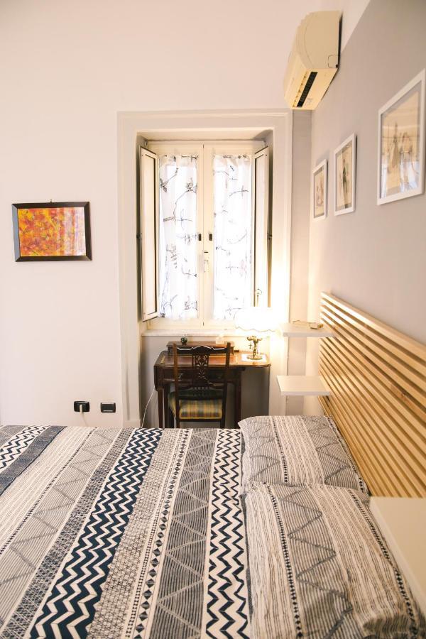ナポリLa Casa Del Nespolo, 2 Terrazzi E 2 Bagni In Centroアパートメント エクステリア 写真