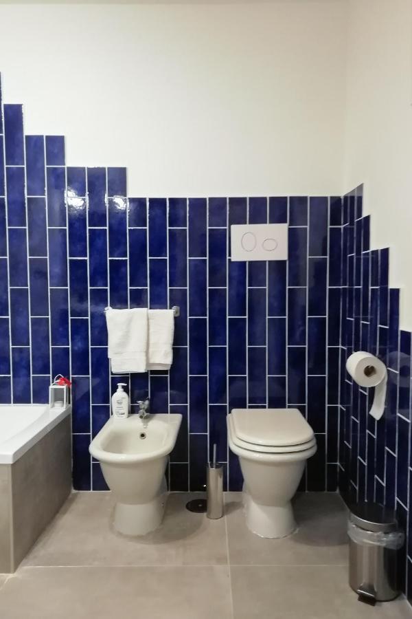 ナポリLa Casa Del Nespolo, 2 Terrazzi E 2 Bagni In Centroアパートメント エクステリア 写真
