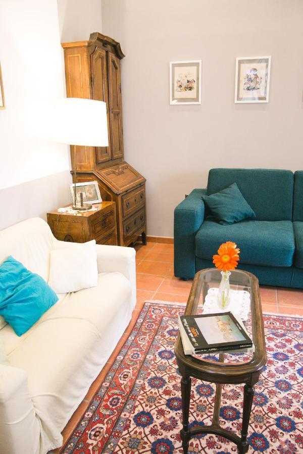ナポリLa Casa Del Nespolo, 2 Terrazzi E 2 Bagni In Centroアパートメント エクステリア 写真
