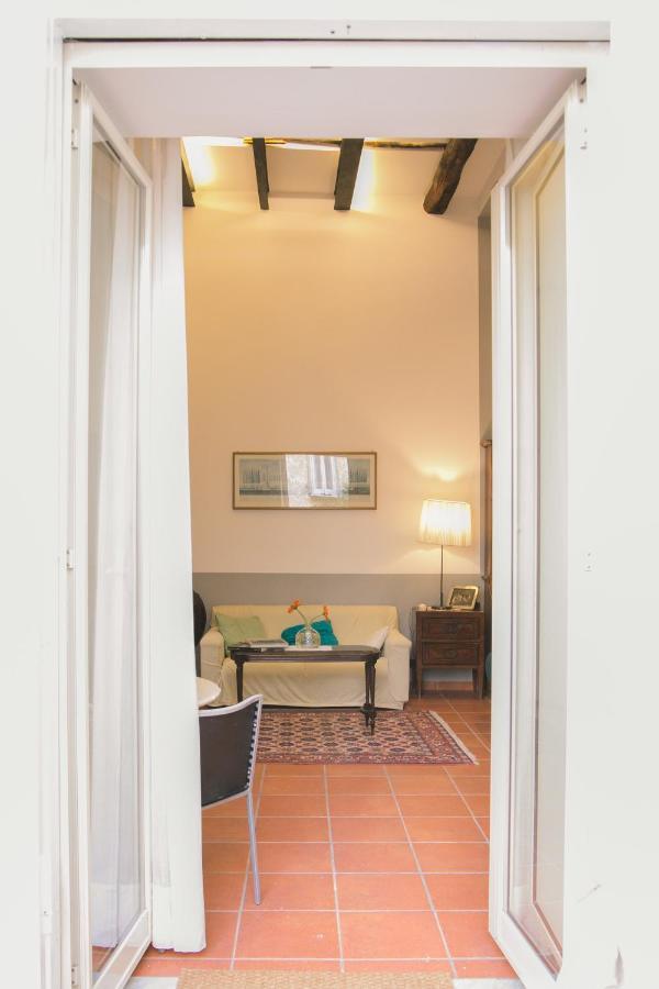 ナポリLa Casa Del Nespolo, 2 Terrazzi E 2 Bagni In Centroアパートメント エクステリア 写真