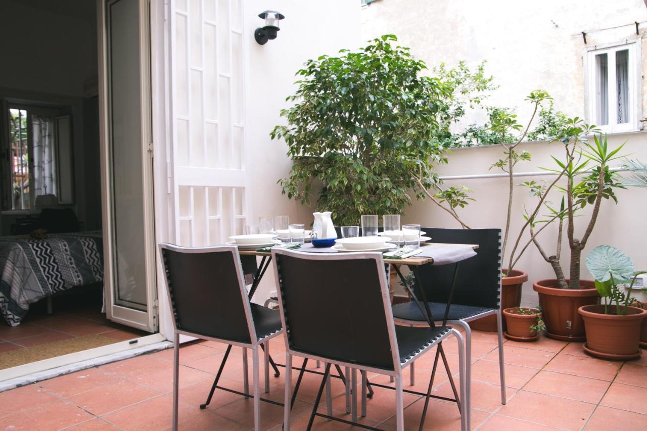 ナポリLa Casa Del Nespolo, 2 Terrazzi E 2 Bagni In Centroアパートメント エクステリア 写真