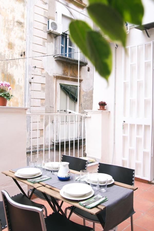 ナポリLa Casa Del Nespolo, 2 Terrazzi E 2 Bagni In Centroアパートメント エクステリア 写真