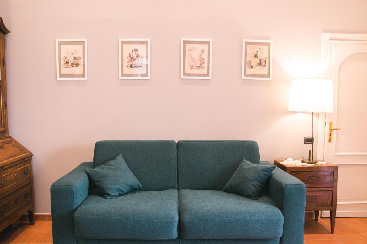 ナポリLa Casa Del Nespolo, 2 Terrazzi E 2 Bagni In Centroアパートメント エクステリア 写真