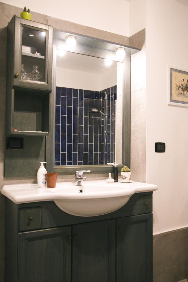 ナポリLa Casa Del Nespolo, 2 Terrazzi E 2 Bagni In Centroアパートメント エクステリア 写真