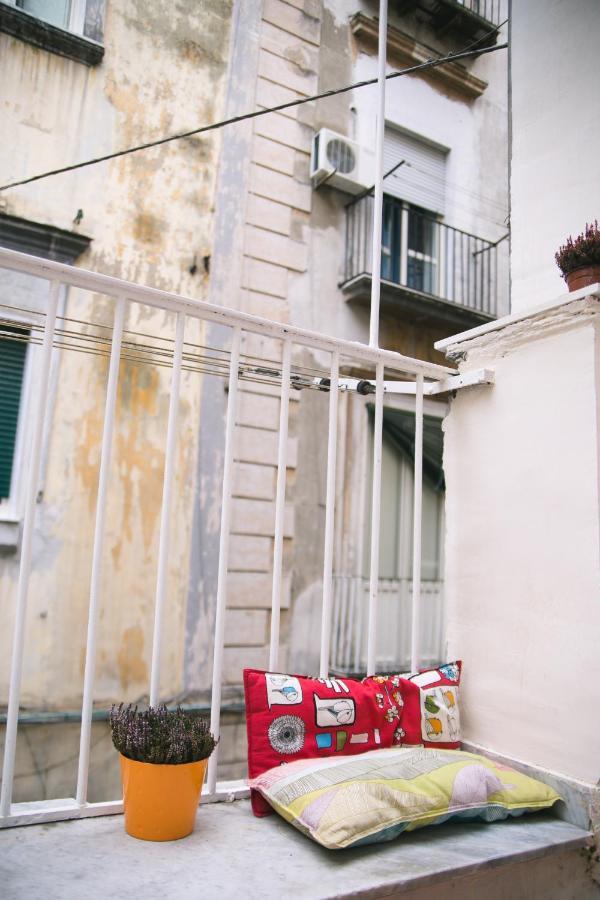 ナポリLa Casa Del Nespolo, 2 Terrazzi E 2 Bagni In Centroアパートメント エクステリア 写真