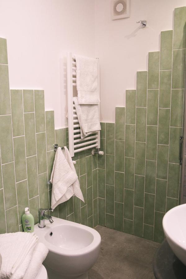 ナポリLa Casa Del Nespolo, 2 Terrazzi E 2 Bagni In Centroアパートメント エクステリア 写真